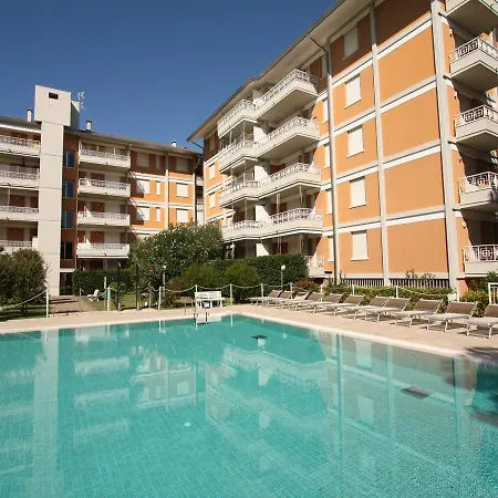 Residenza Gardenia Apartament *